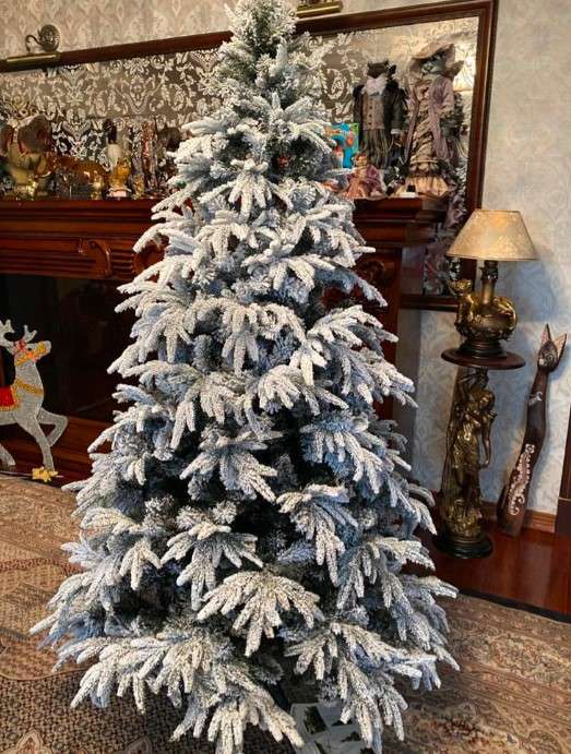 Искусственные елки: Украшение для Новогодней Квартиры