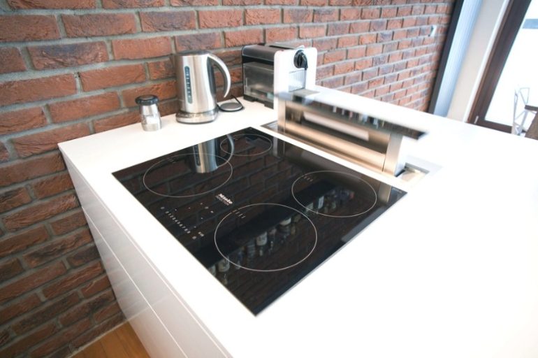 Из склада в комфортный лофт в Грузии: стильная и функциональная реконструкция