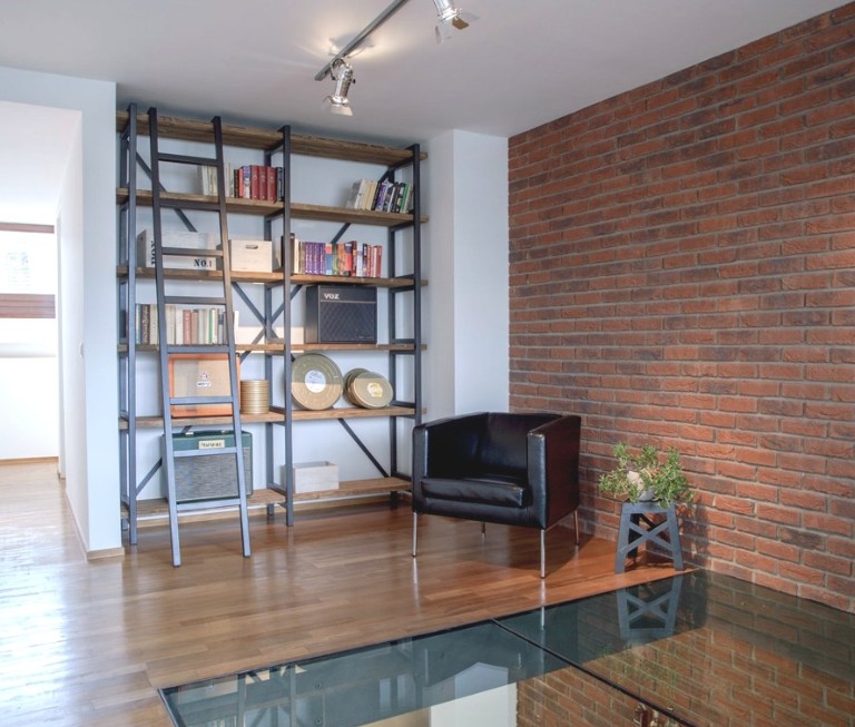 Из склада в комфортный лофт в Грузии: стильная и функциональная реконструкция