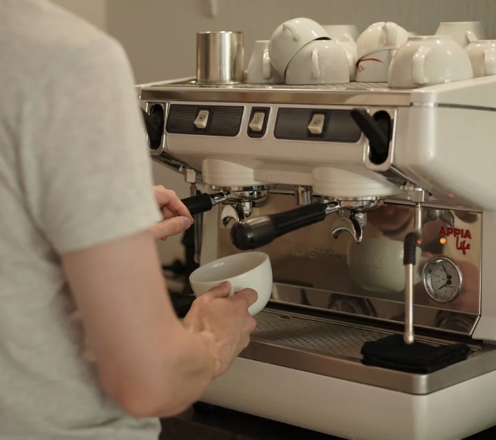Аренда кофемашин для предприятий, заводов и складов в Москве — CoffeeFit